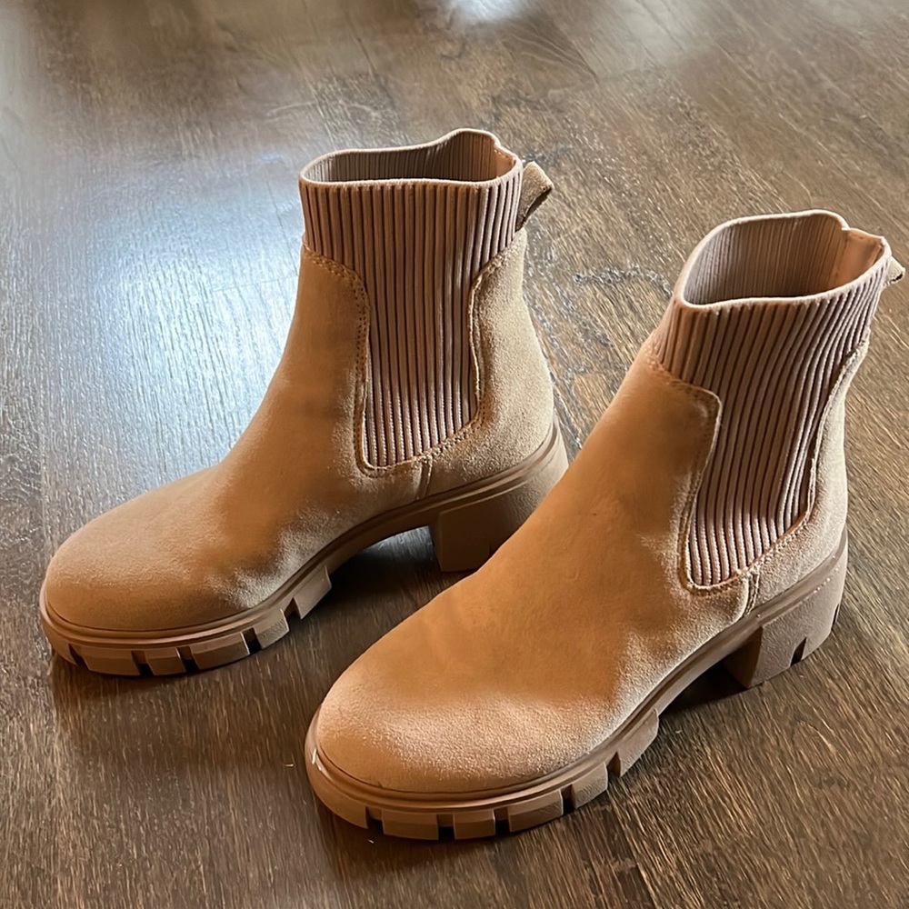 Steve Madden Howler Lug Sole Boot - 7 M